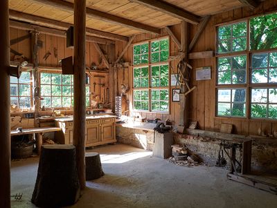 Hier darf täglich gewerkelt werden-in der urigen Holzwerkstatt