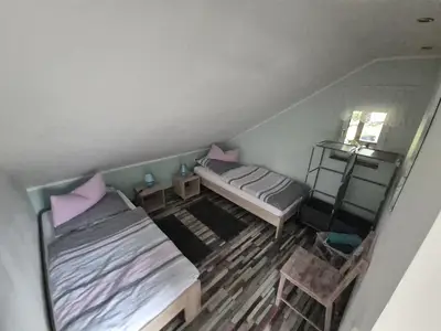 Schlafzimmer 2