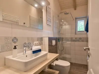 zweites Duschbad im Bernstein