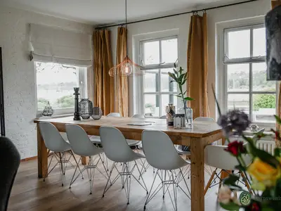 DiningRoom
