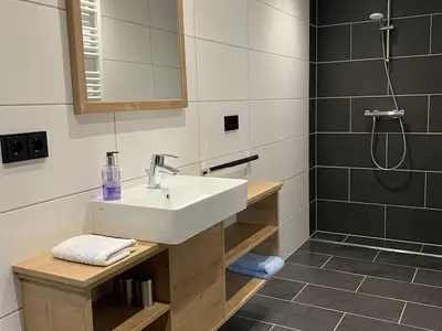 Bad Zimmer Nr. 2