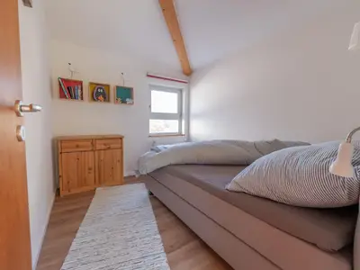 2. Schlafzimmer mit Doppelbett