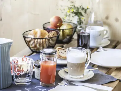 Frühstück im Berghaus Schröcken
