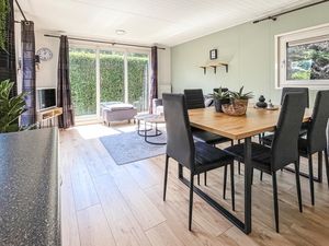 23755535-Ferienhaus-6-Heinkenszand-300x225-3