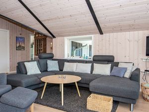 23472561-Ferienhaus-7-Hejls-300x225-4