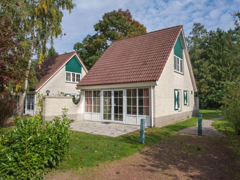 23676369-Ferienhaus-4-Hellendoorn-800x600-1