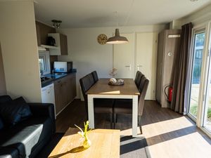 23987607-Ferienhaus-6-Hellevoetsluis-300x225-3