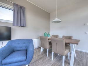 23987602-Ferienhaus-4-Hellevoetsluis-300x225-3