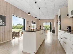 24018274-Ferienhaus-7-Hemmet-300x225-4