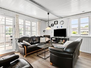 24038708-Ferienhaus-8-Hemmet-300x225-3