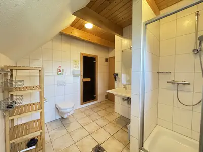 Badezimmer mit Sauna