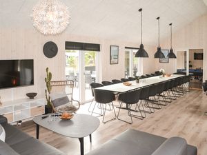 23730746-Ferienhaus-24-Henne-300x225-4