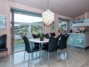 23141665-Ferienhaus-4-Henne Strand-300x225-4