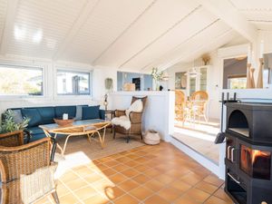 22798277-Ferienhaus-6-Henne Strand-300x225-5