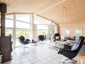 22350477-Ferienhaus-6-Henne Strand-300x225-5