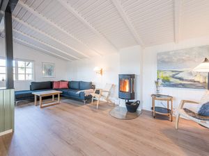 23137161-Ferienhaus-5-Henne Strand-300x225-2