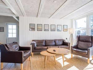 23133441-Ferienhaus-6-Henne Strand-300x225-4