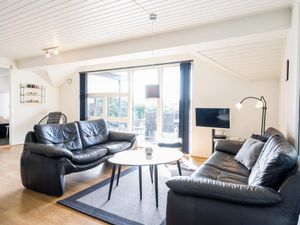 22350281-Ferienhaus-8-Henne Strand-300x225-1