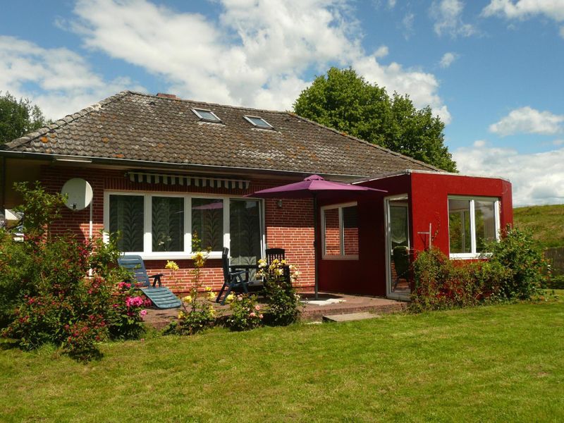 Terrasse mit Garten