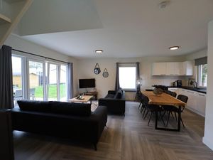 23578057-Ferienhaus-6-Hensbroek-300x225-4