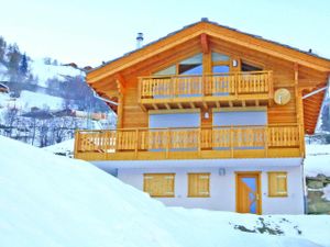 Chalet Falcons Nest