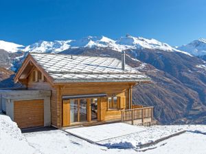 Chalet Falcons Nest