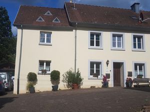 24050653-Ferienhaus-4-Hetzerath-300x225-4