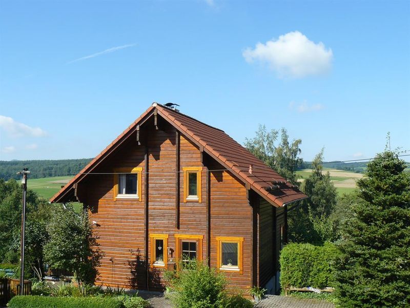 23557686-Ferienhaus-2-Hilders-800x600-0