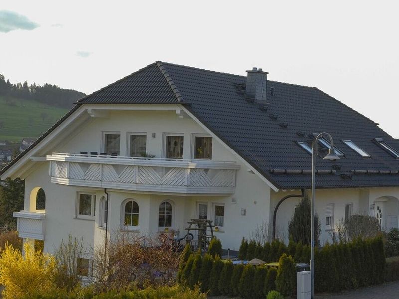 24005819-Ferienhaus-2-Hilders-800x600-1