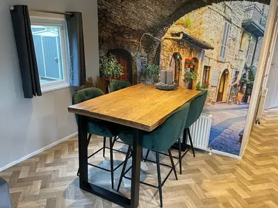DiningRoom