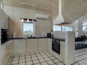 23755720-Ferienhaus-11-Hirtshals-300x225-4