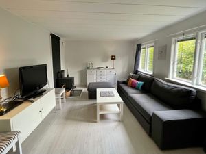 23504865-Ferienhaus-4-Hjärnarp-300x225-1