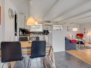 23866370-Ferienhaus-4-Hjørring-300x225-3