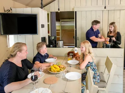 DiningRoom