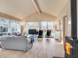 23732859-Ferienhaus-8-Højby-300x225-1