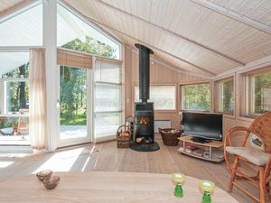 23727943-Ferienhaus-4-Højby-300x225-1