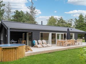 23760827-Ferienhaus-8-Højby-300x225-0