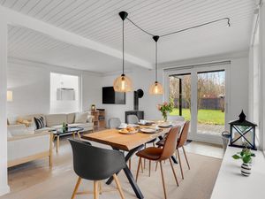 23760932-Ferienhaus-6-Højby-300x225-4