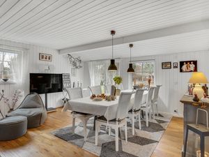 23762503-Ferienhaus-8-Højby-300x225-3