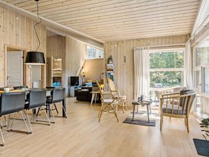 24024900-Ferienhaus-8-Højby-300x225-4