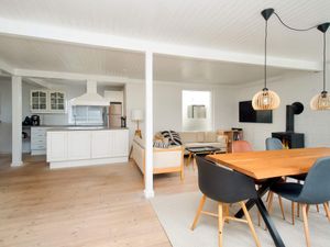 24038404-Ferienhaus-6-Højby-300x225-4