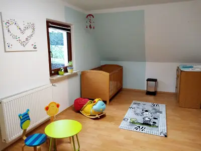Schlafzimmer 3 / Kinderzimmer (im OG)
