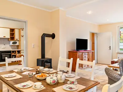 Photo, INSIDE, OUTSIDE