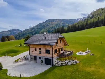 Außenseite Ferienhaus [Sommer]