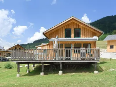 Außenseite Ferienhaus [Sommer]