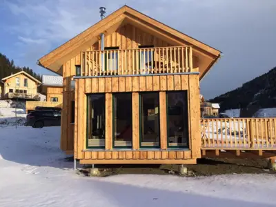 Außenseite Ferienhaus [Winter]