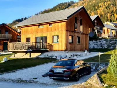 Außenseite Ferienhaus [Sommer]
