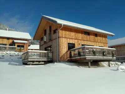 Außenseite Ferienhaus [Winter]