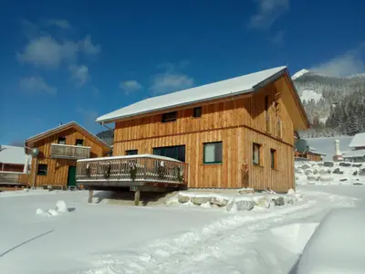 Außenseite Ferienhaus [Winter]