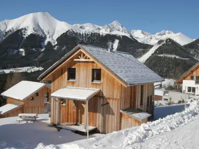 Außenseite Ferienhaus [Winter]